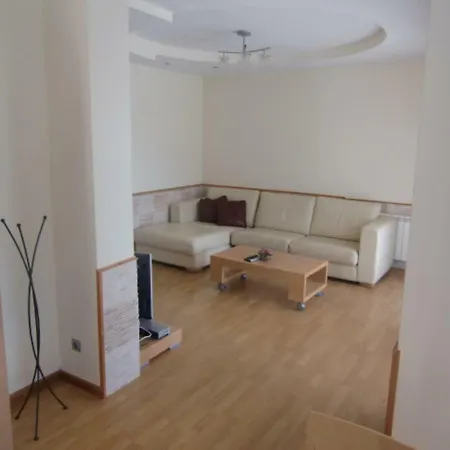 Modern La Riviera Villa *